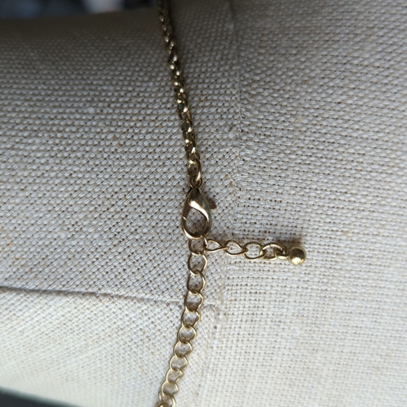 Forever 21 heart and shield necklace - Picture 7 of 8